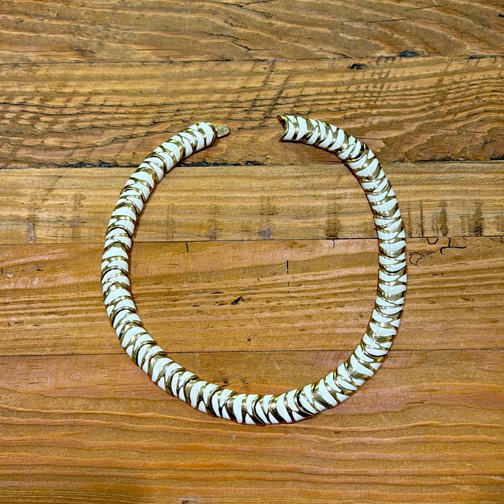 Vintage Gold Tone And White Enameled Ciner Choker/Collar Necklace